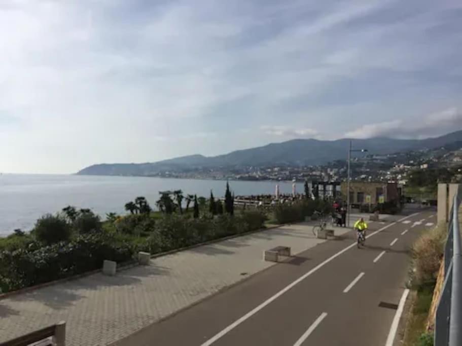 Casa Sveva, A Pochi Passi Dalle Spiagge E Dal Centro Di Arma Di Taggia. Exteriör bild